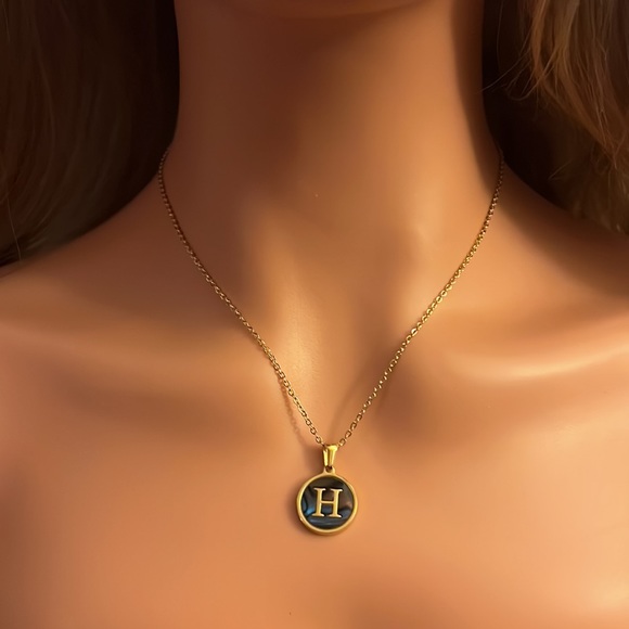 H Letter Necklace - Picture 2 of 4